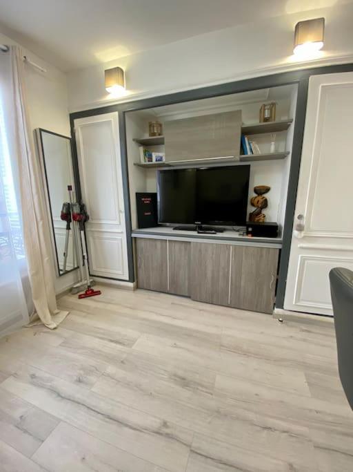 Jeanne D'Arc Apartment รูออง ภายนอก รูปภาพ