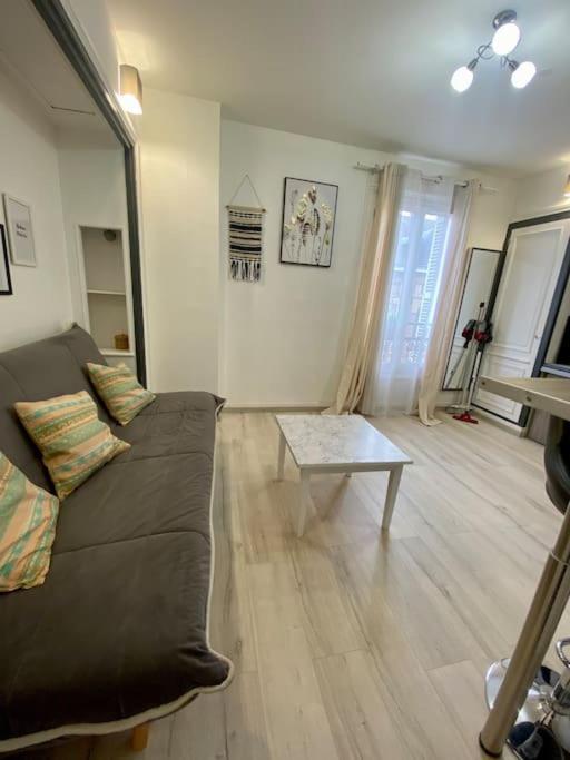 Jeanne D'Arc Apartment รูออง ภายนอก รูปภาพ